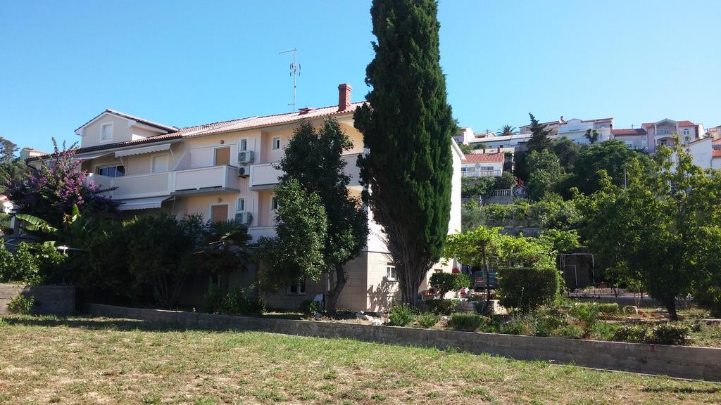Apartments & Rooms Brna Banjol Exterior foto