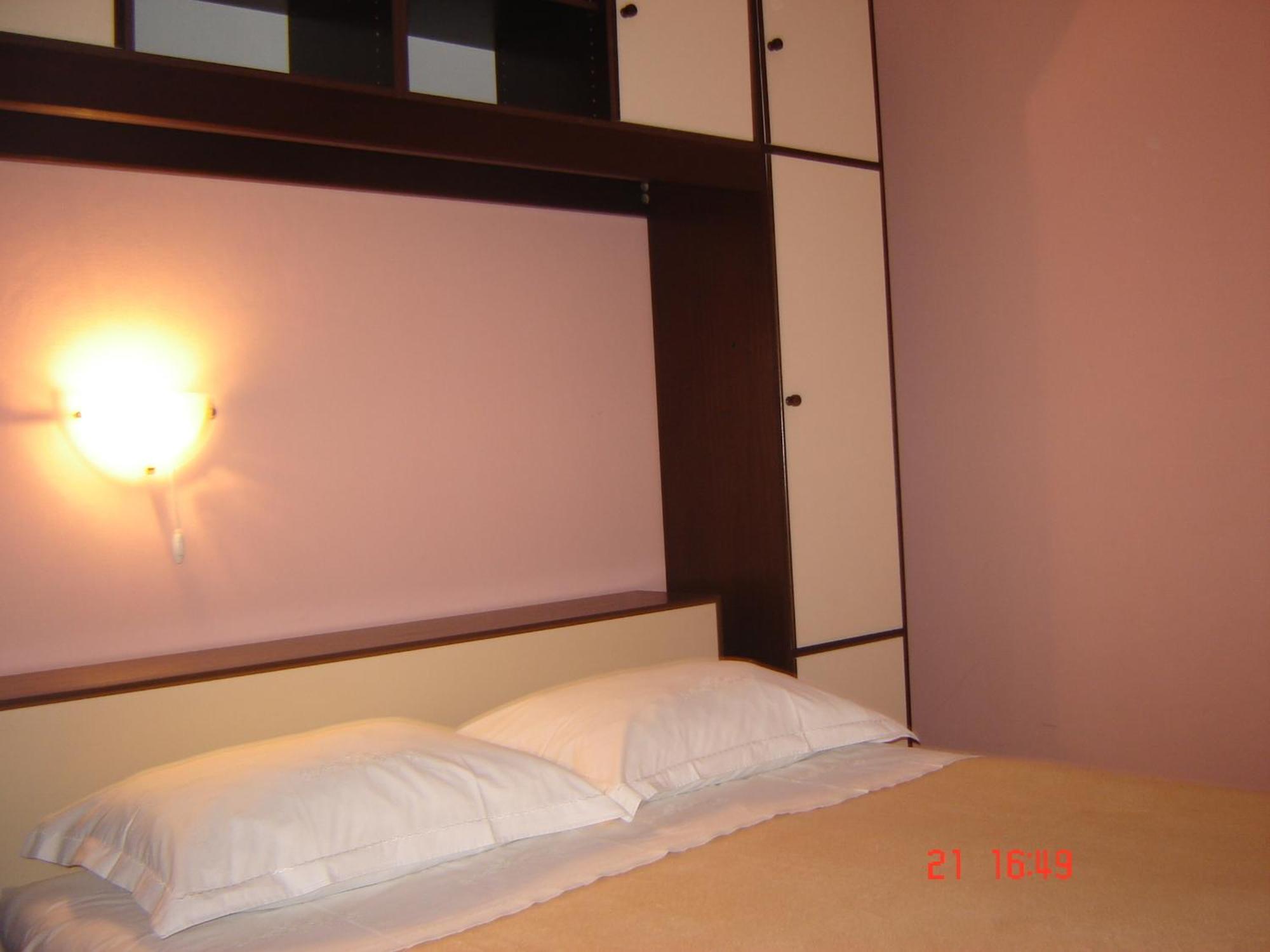 Apartments & Rooms Brna Banjol Zimmer foto